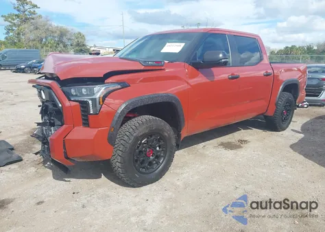 2024 Toyota Tundra Hybrid Trd Pro 4Wd z USA, uszkodzony, nr VIN 5TFPC5DB9RX045098